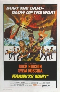 Постер аниме Гнездо шершней (1970)