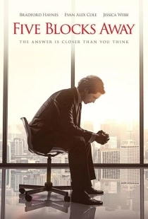 Постер аниме За пять кварталов отсюда (2017)